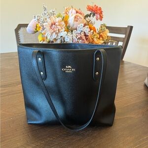 COACH City Zip Tote Shoulder Bag